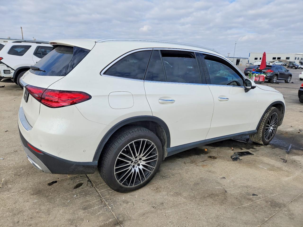 2023 MERCEDES-BENZ GLC 300 photo 3