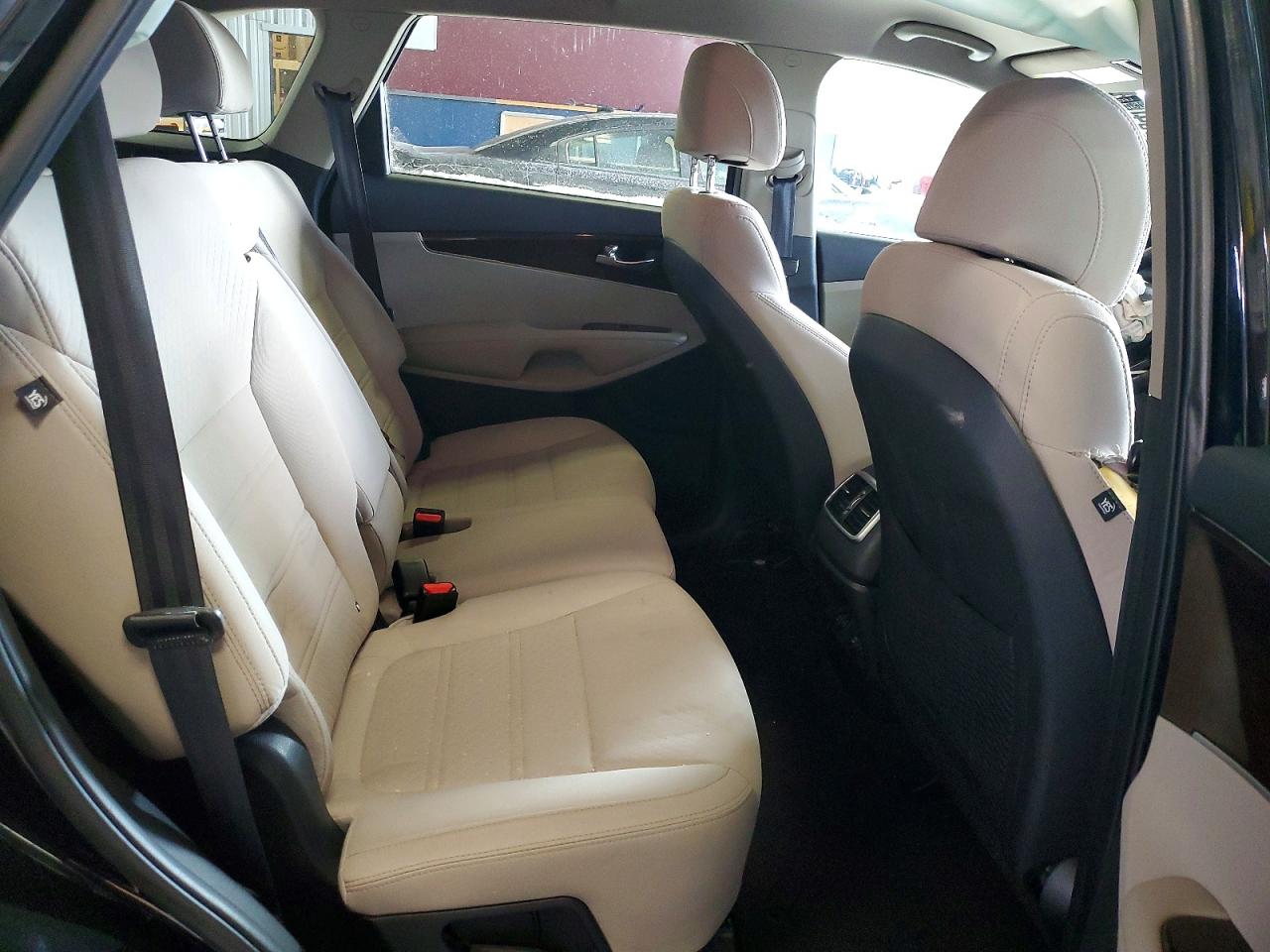 2017 KIA SORENTO LX photo 11
