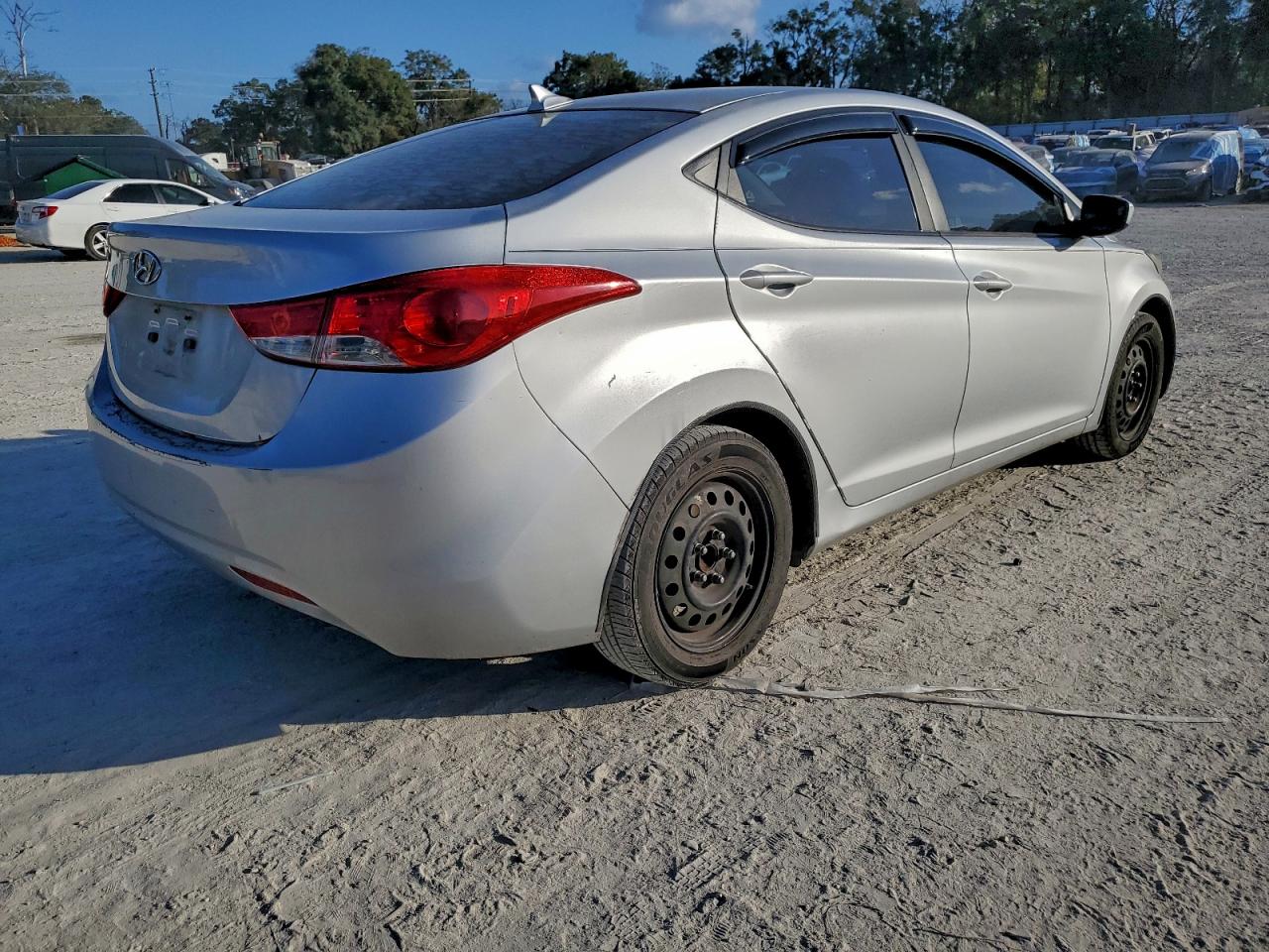 2012 HYUNDAI ELANTRA GLS photo 3