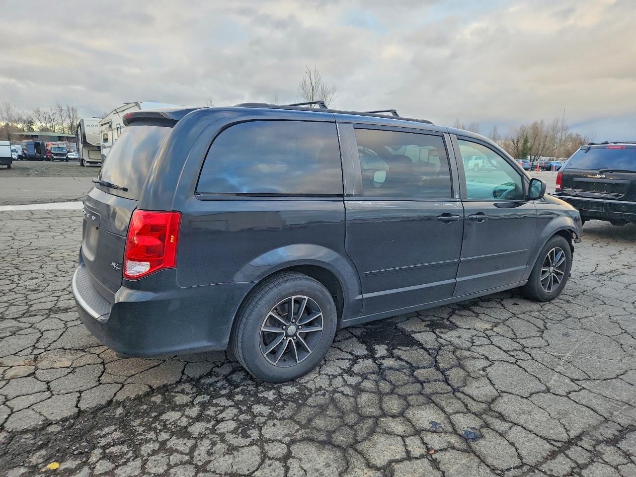 2015 DODGE GRAND CARAVAN photo 5