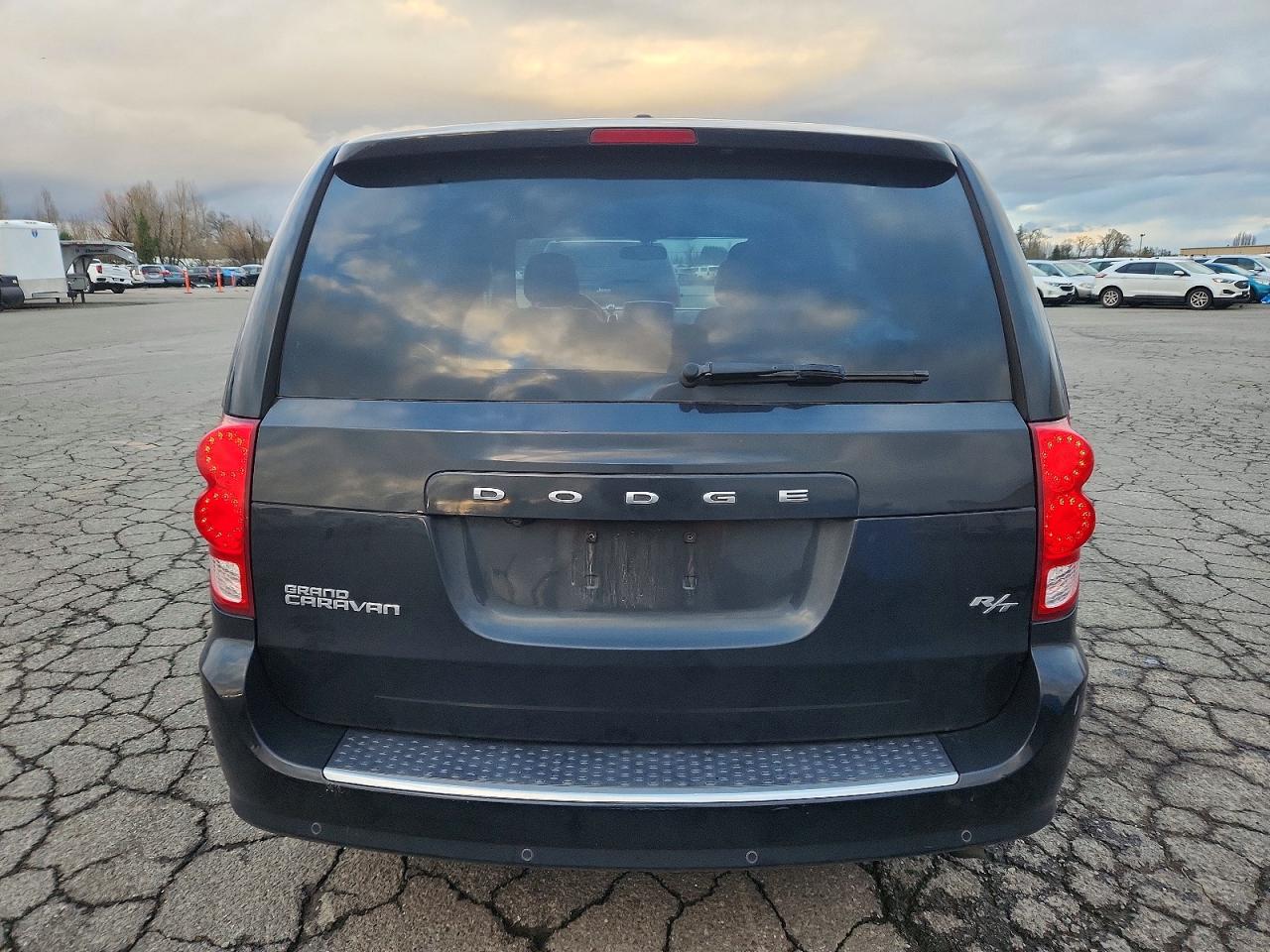 2015 DODGE GRAND CARAVAN photo 11