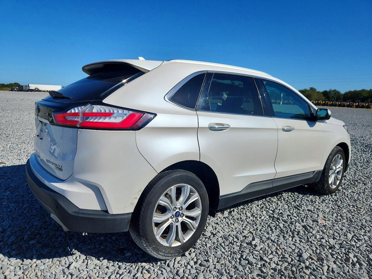 2019 FORD EDGE TITANIUM photo 3