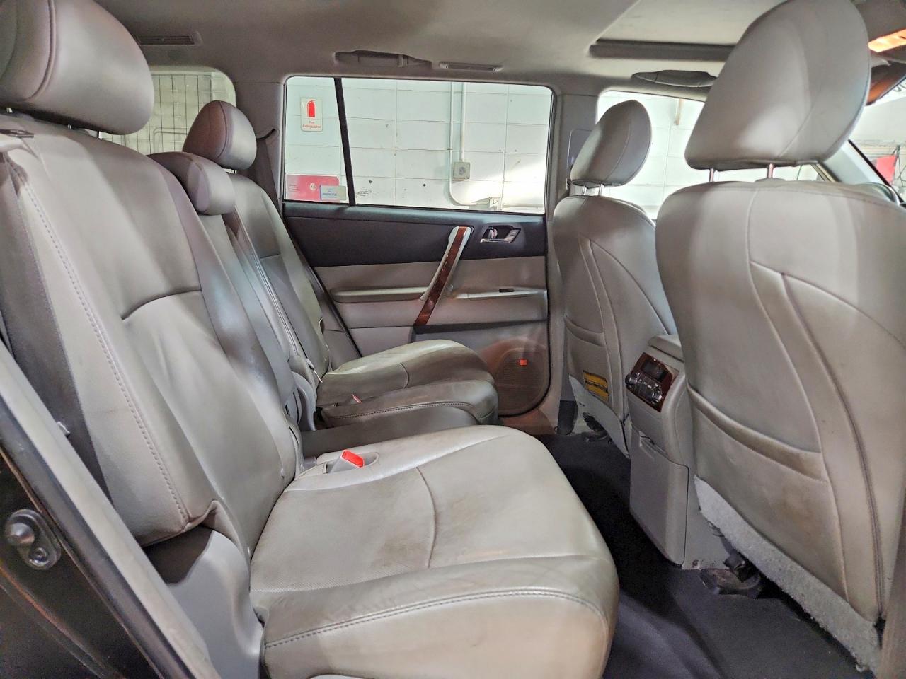 2012 TOYOTA HIGHLANDER LIMITED photo 11