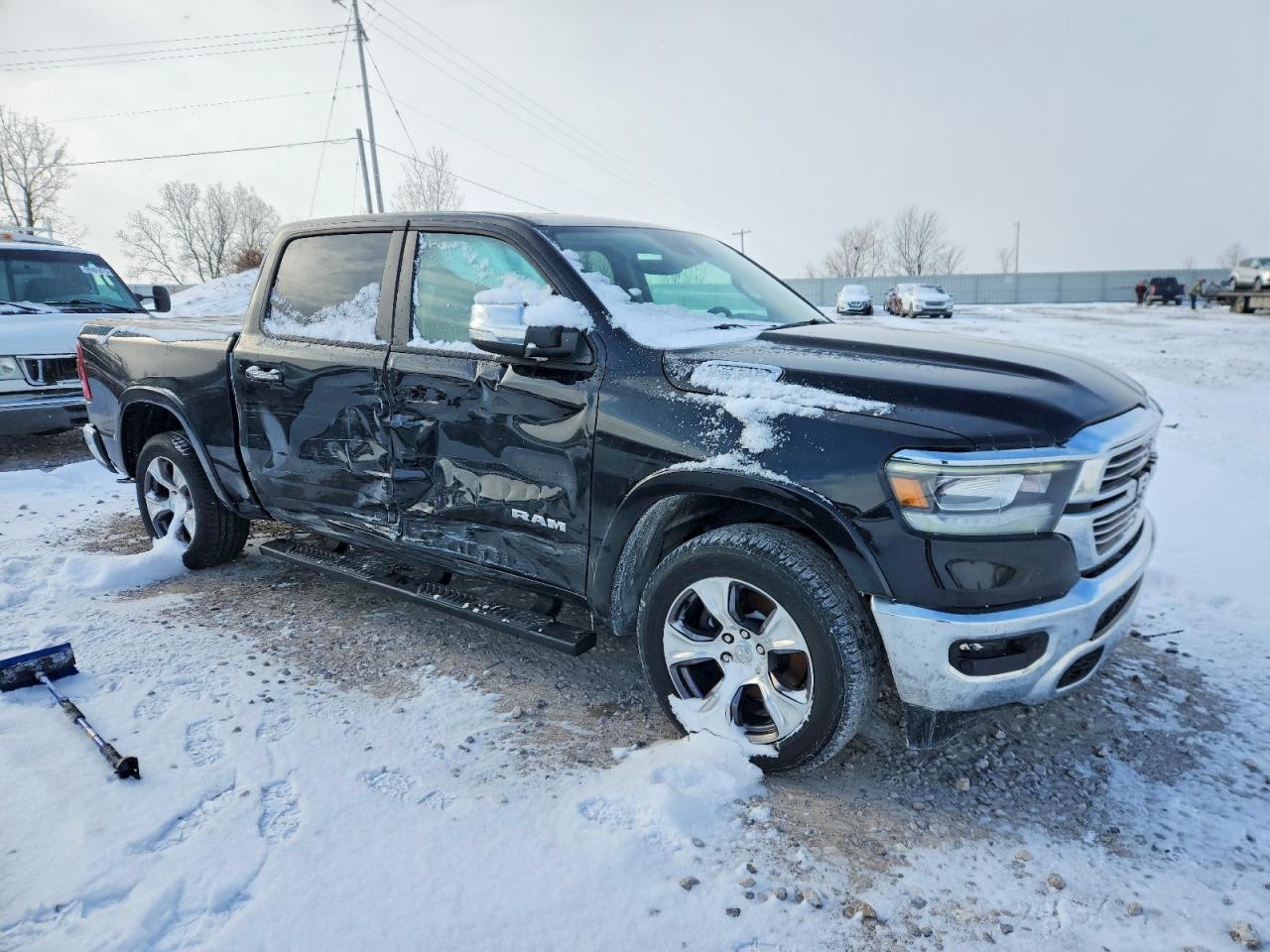 2021 RAM 1500 LARAMIE photo 4