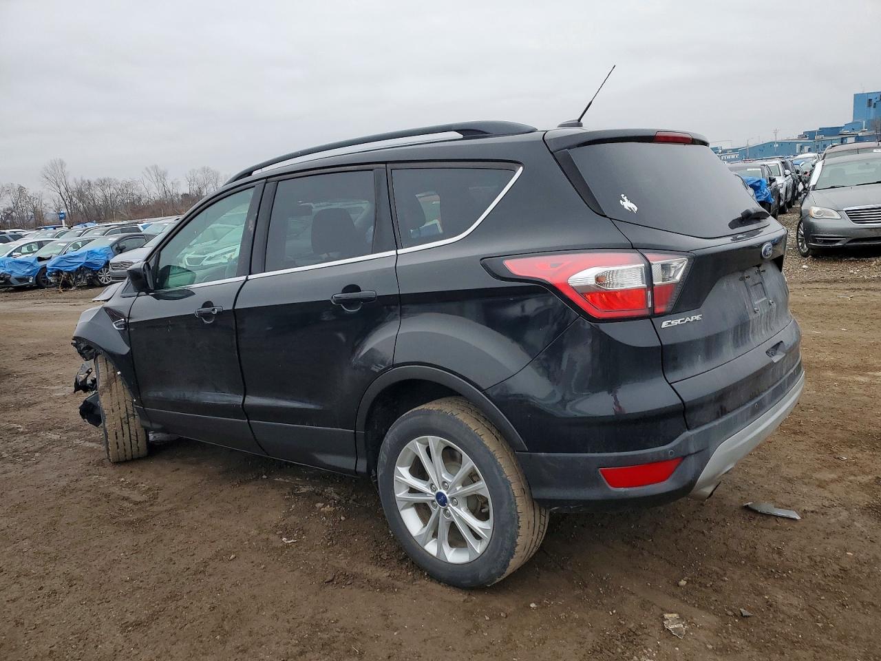 2017 FORD ESCAPE SE photo 2