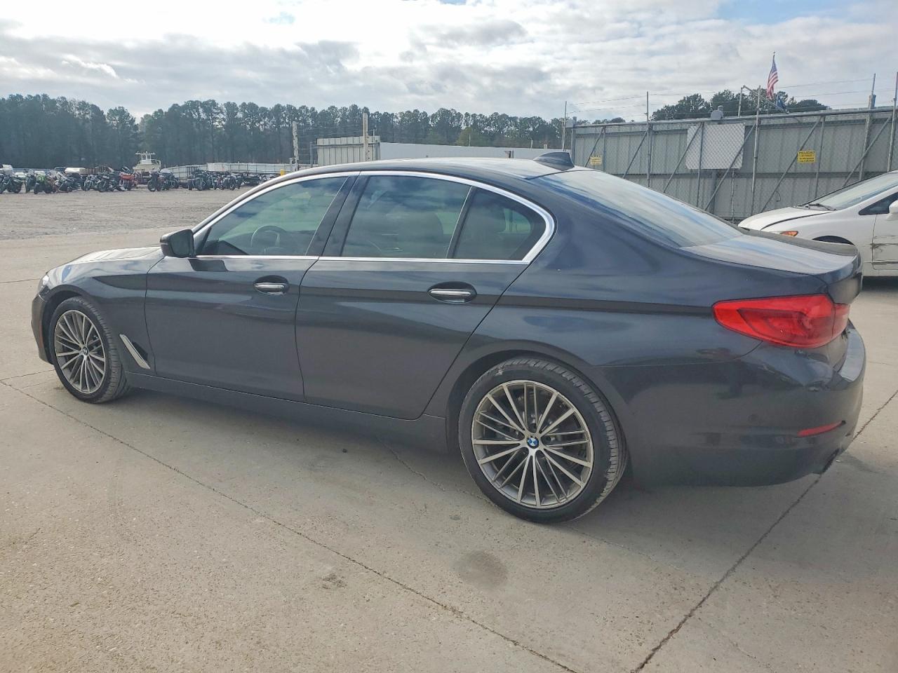 2017 BMW 530 I photo 2