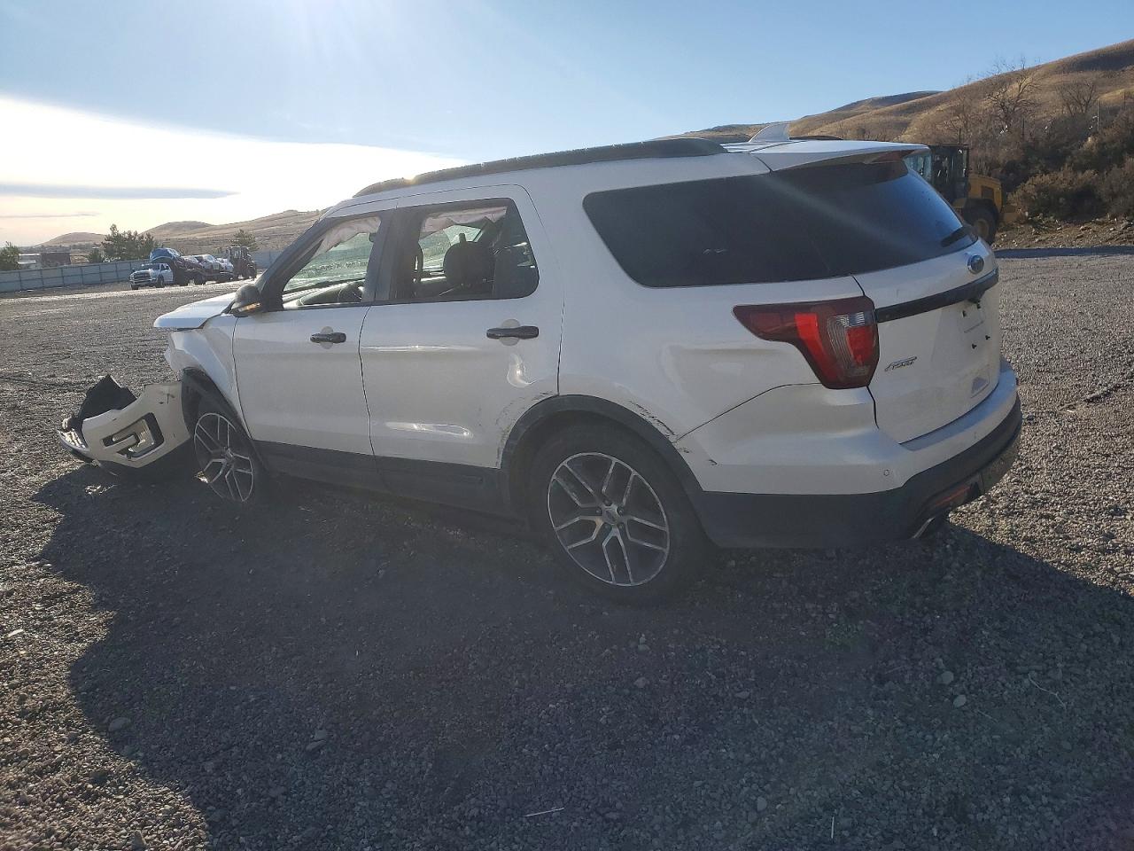 2016 FORD EXPLORER SPORT photo 2