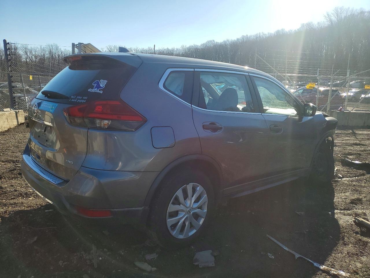 2017 NISSAN ROGUE S photo 3