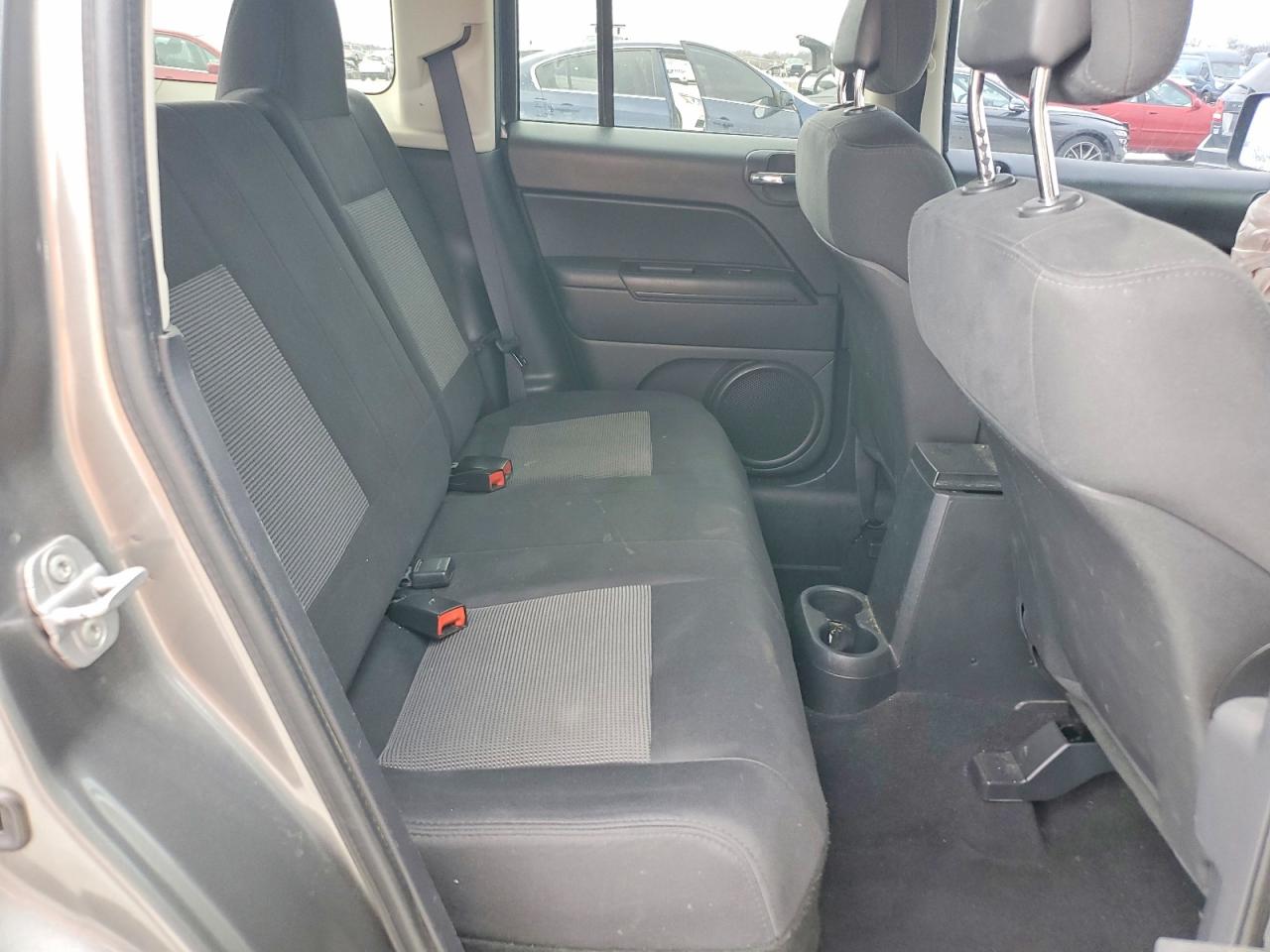 2012 JEEP PATRIOT LATITUDE photo 11