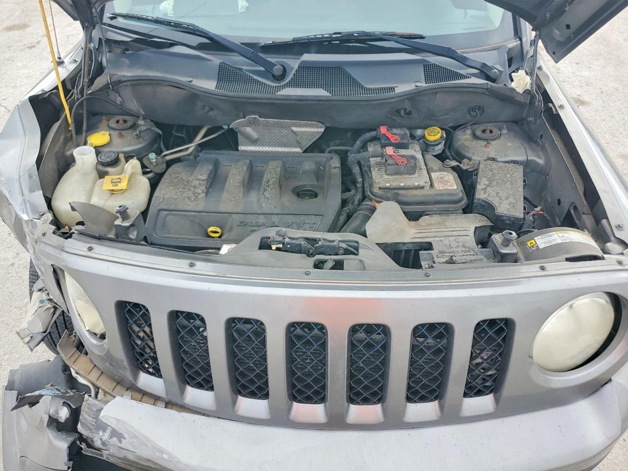 2012 JEEP PATRIOT LATITUDE photo 12