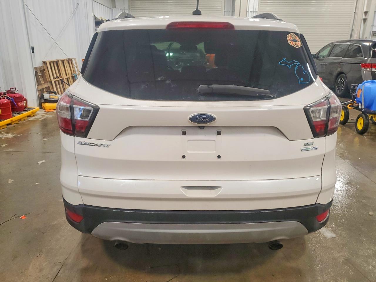 2017 FORD ESCAPE SE photo 6