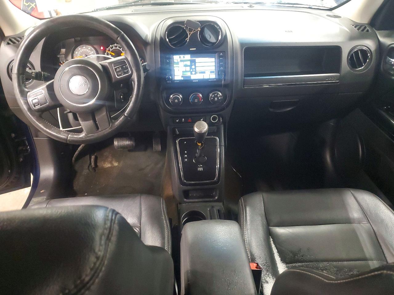 2017 FORD ESCAPE SE photo 8
