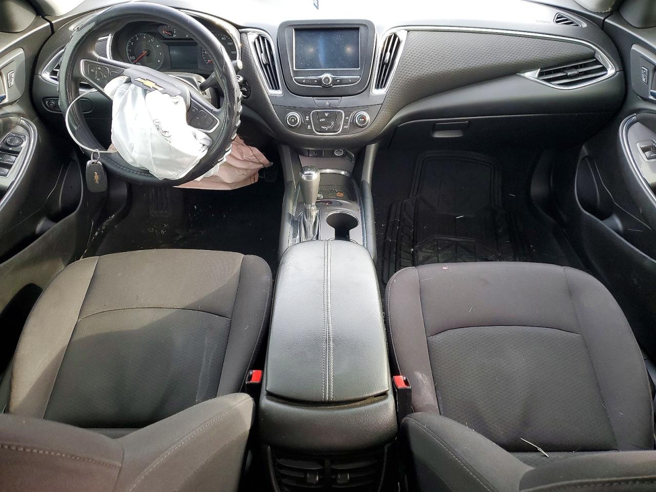 2017 CHEVROLET MALIBU LT photo 8