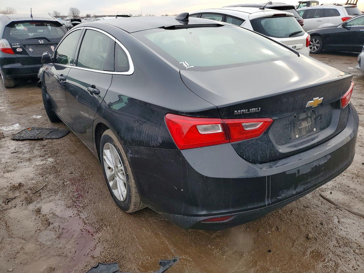 2017 CHEVROLET MALIBU LT photo 2