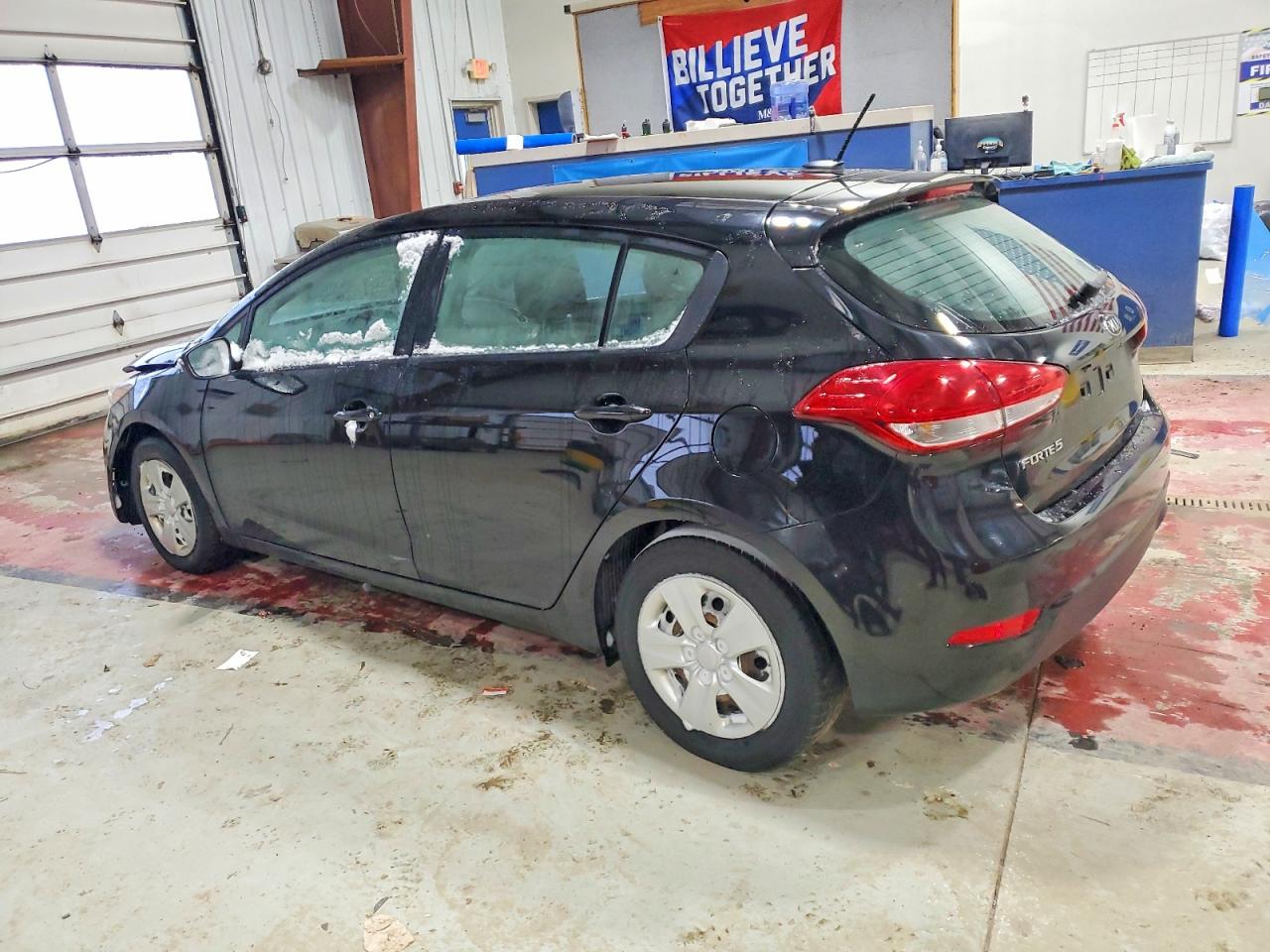 2017 KIA FORTE LX photo 2