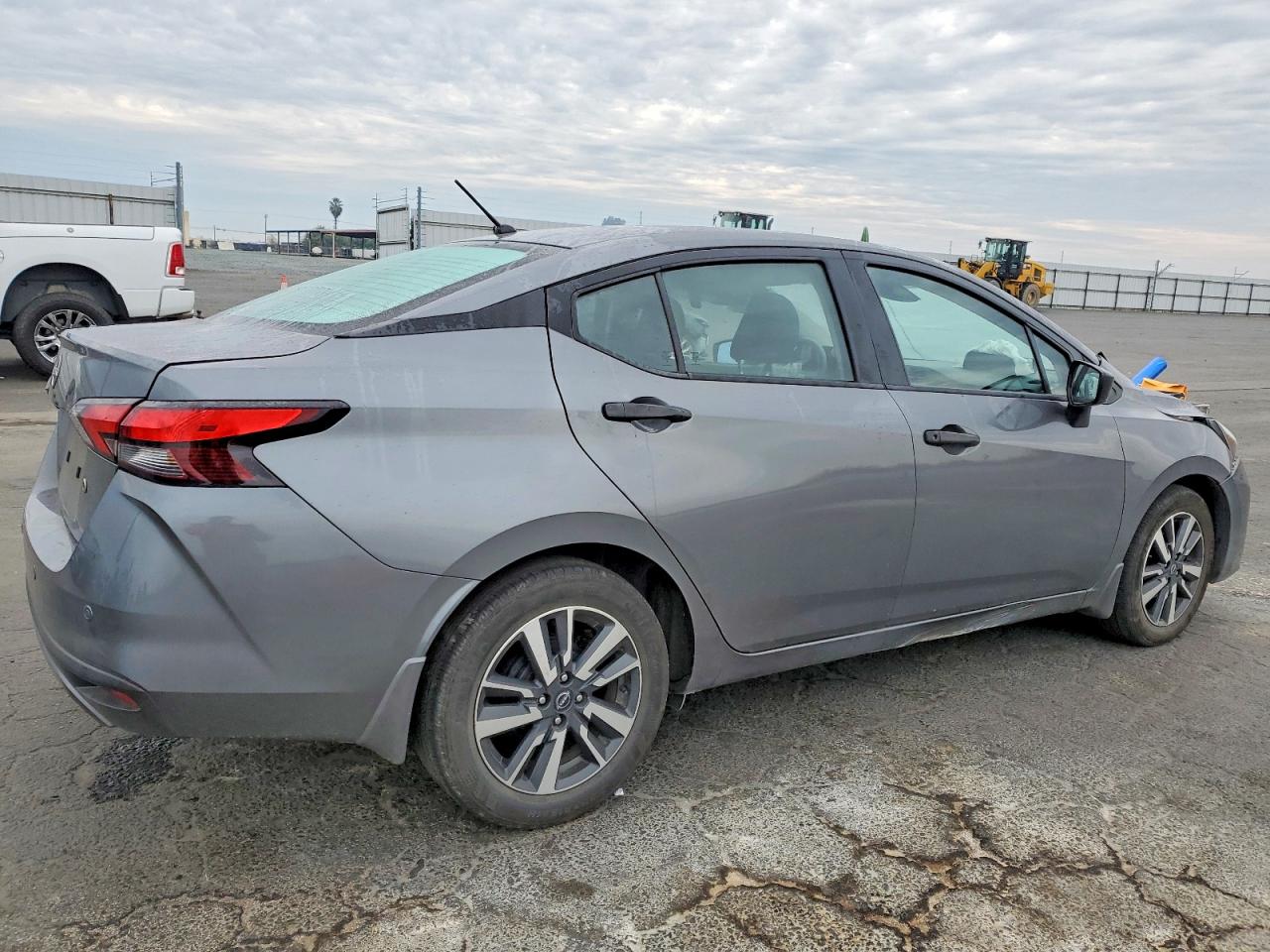 2024 NISSAN VERSA S photo 3