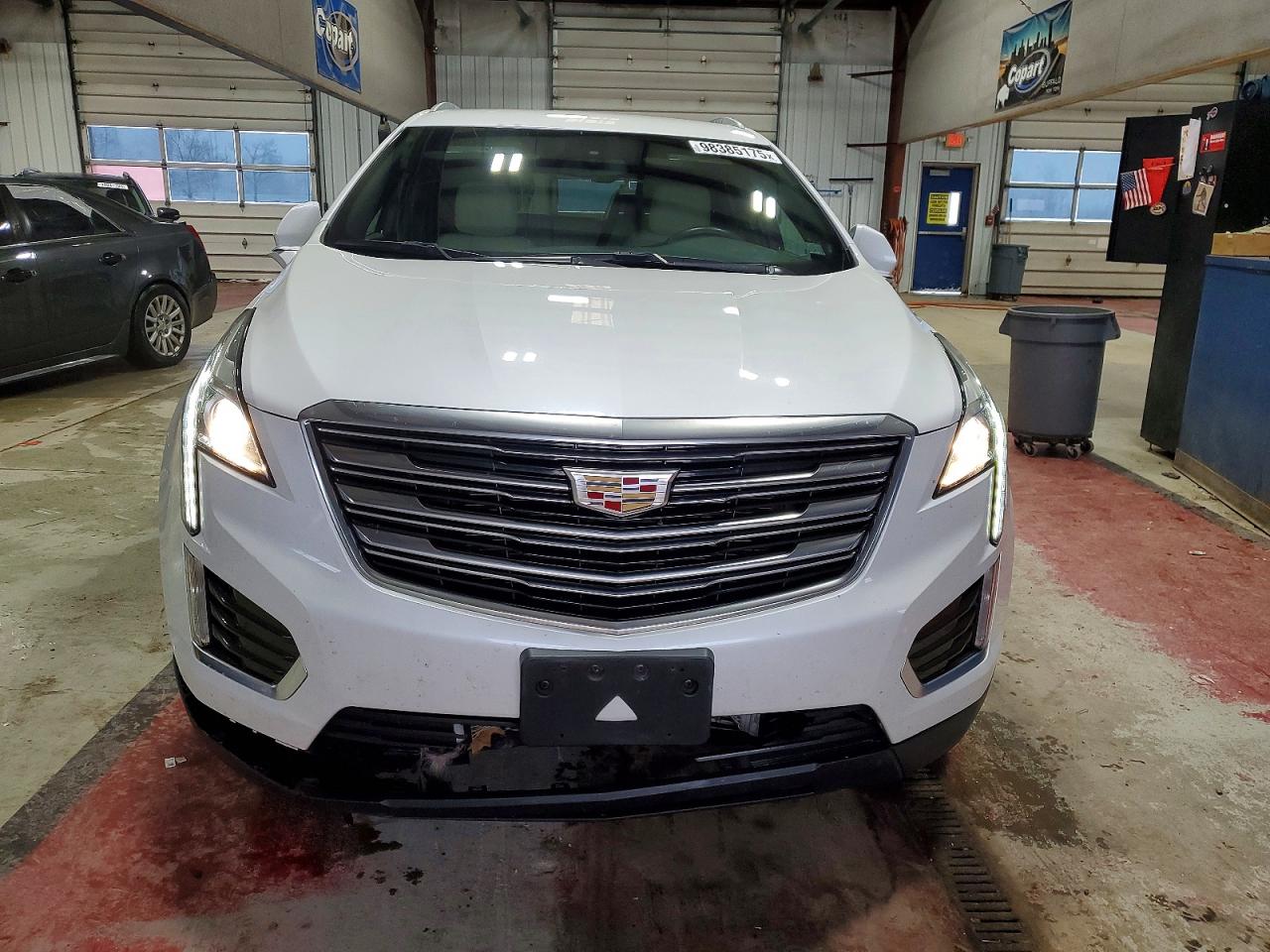 2018 CADILLAC XT5 photo 5