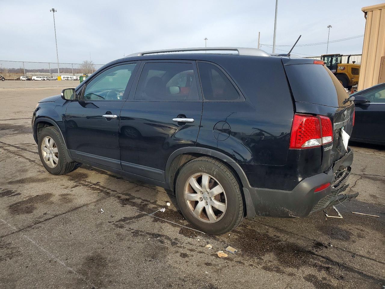 2013 KIA SORENTO LX photo 2