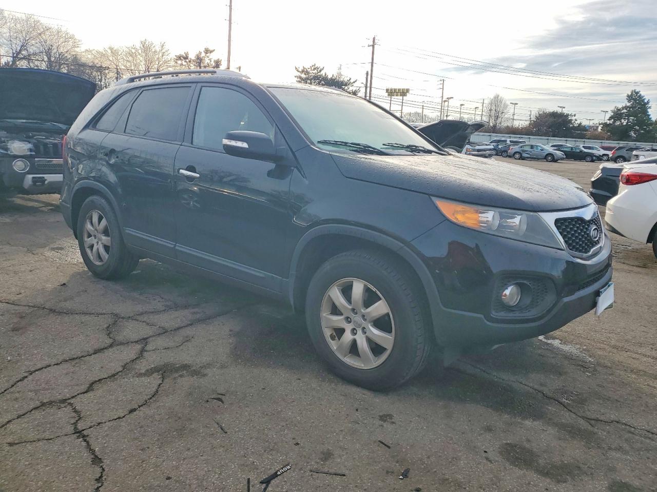 2013 KIA SORENTO LX photo 4