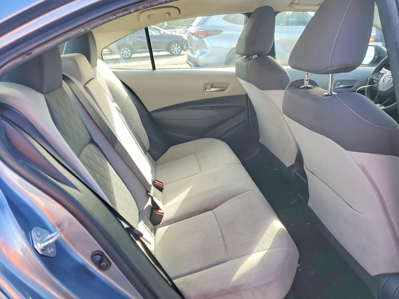 2020 TOYOTA COROLLA LE photo 10