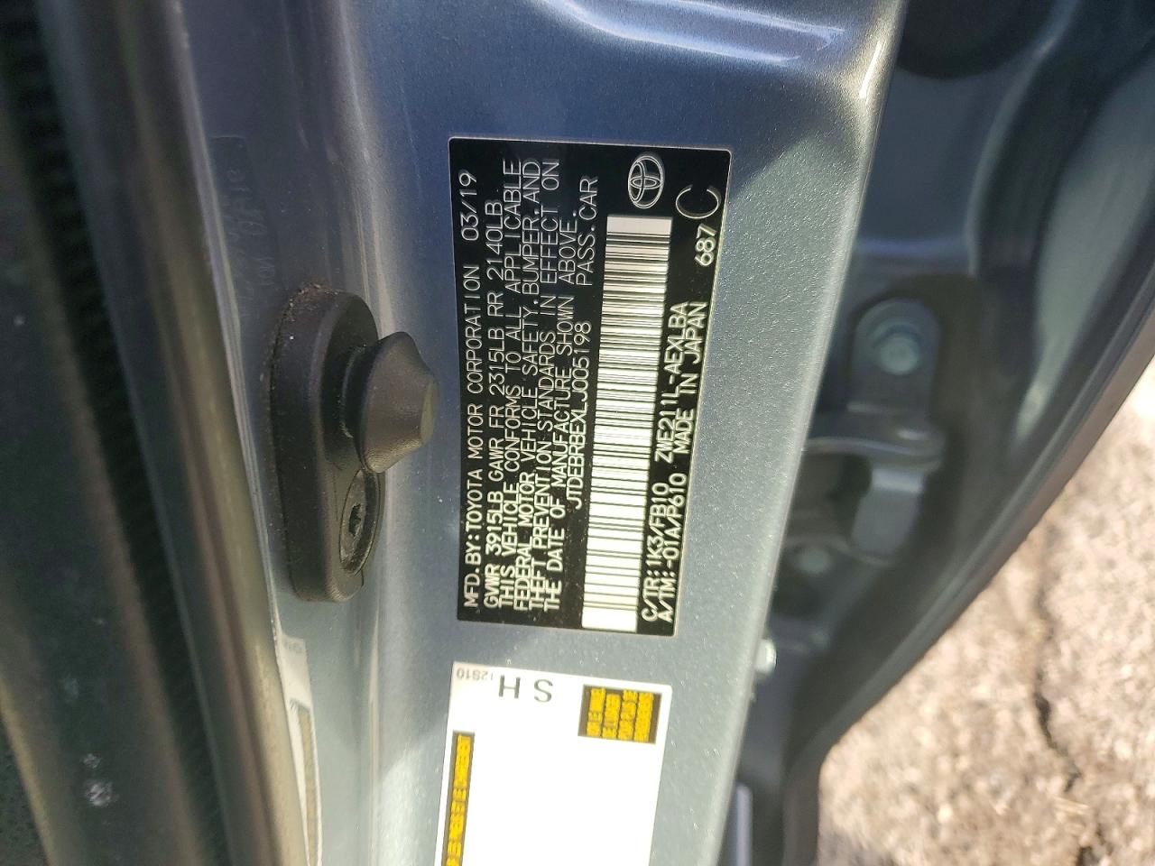 2020 TOYOTA COROLLA LE photo 12
