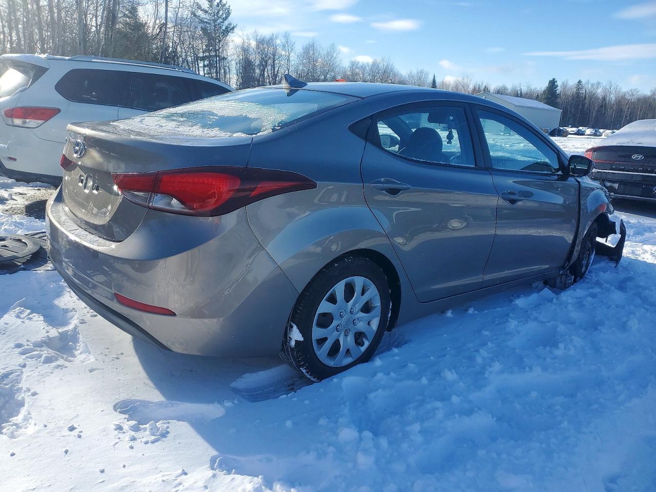 2014 HYUNDAI ELANTRA SE photo 3