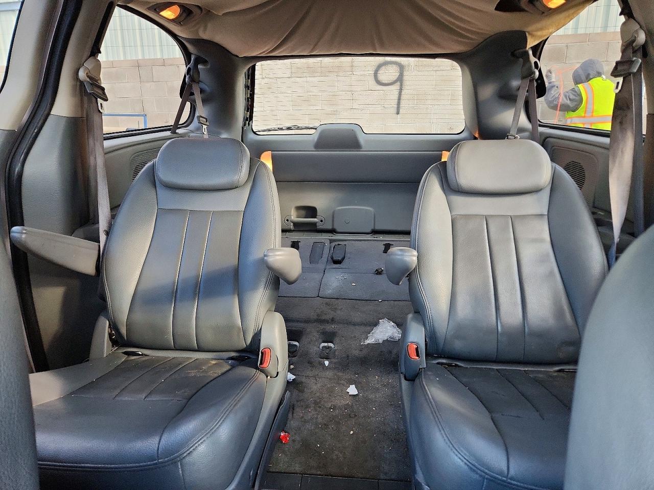 2006 CHRYSLER TOWN & COUNTRY TOURING photo 10