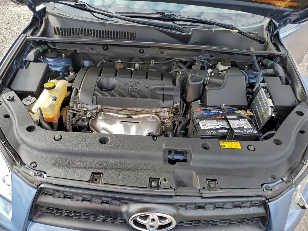 2012 TOYOTA RAV4 photo 12