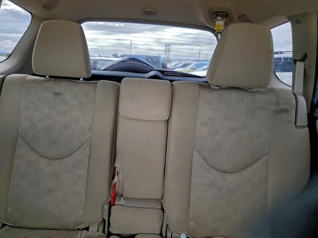 2012 TOYOTA RAV4 photo 10