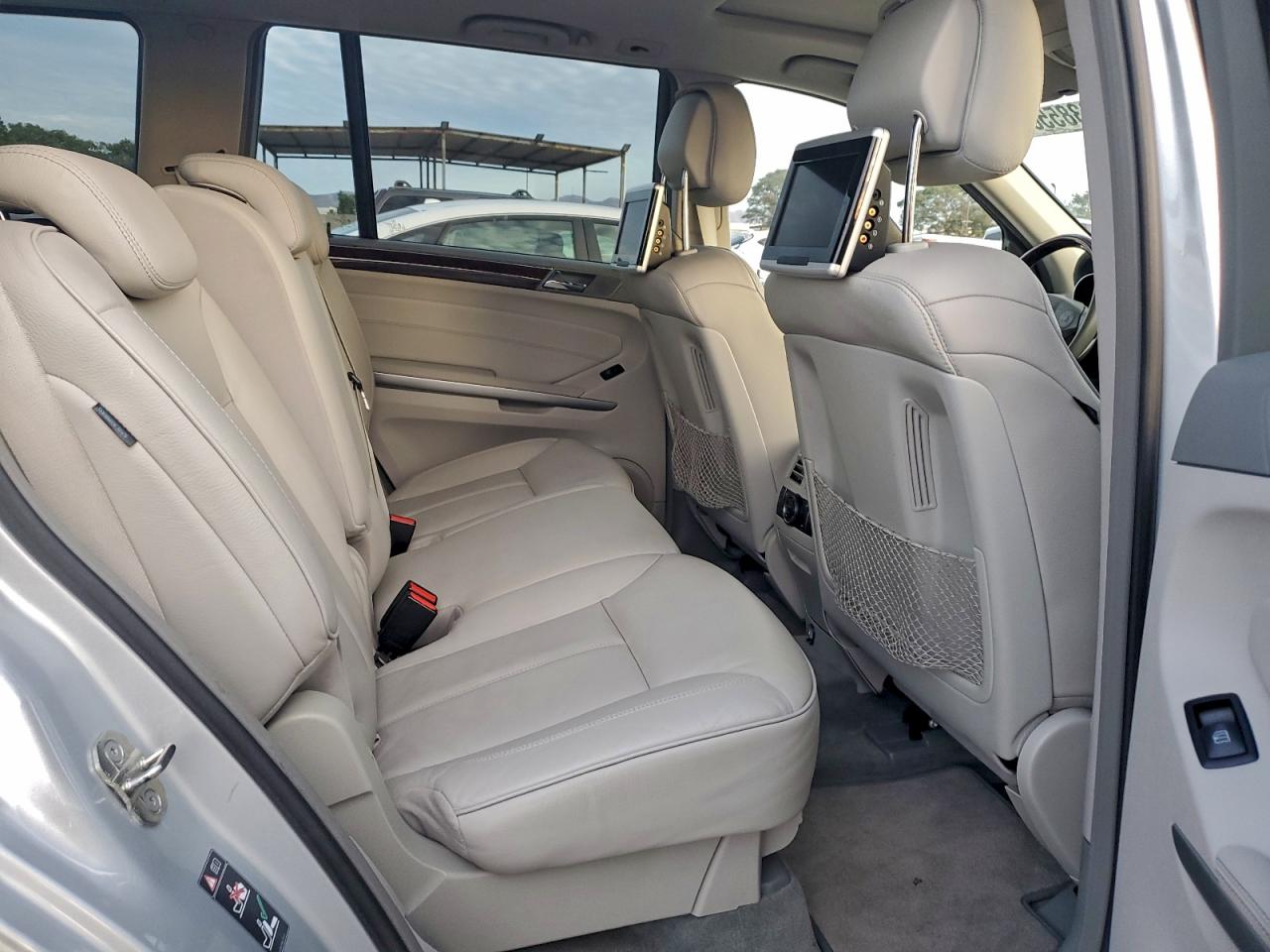 2010 MERCEDES-BENZ GL 550 4MATIC photo 11