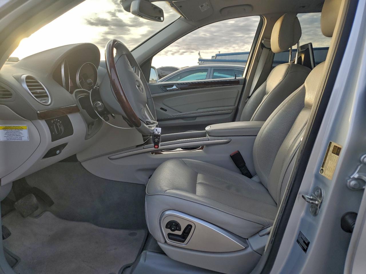 2010 MERCEDES-BENZ GL 550 4MATIC photo 7