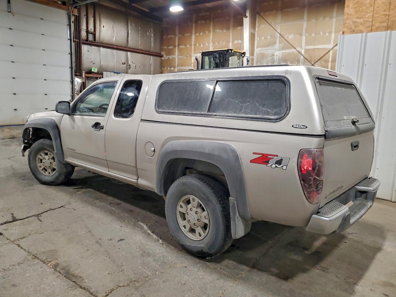 2005 CHEVROLET COLORADO photo 2