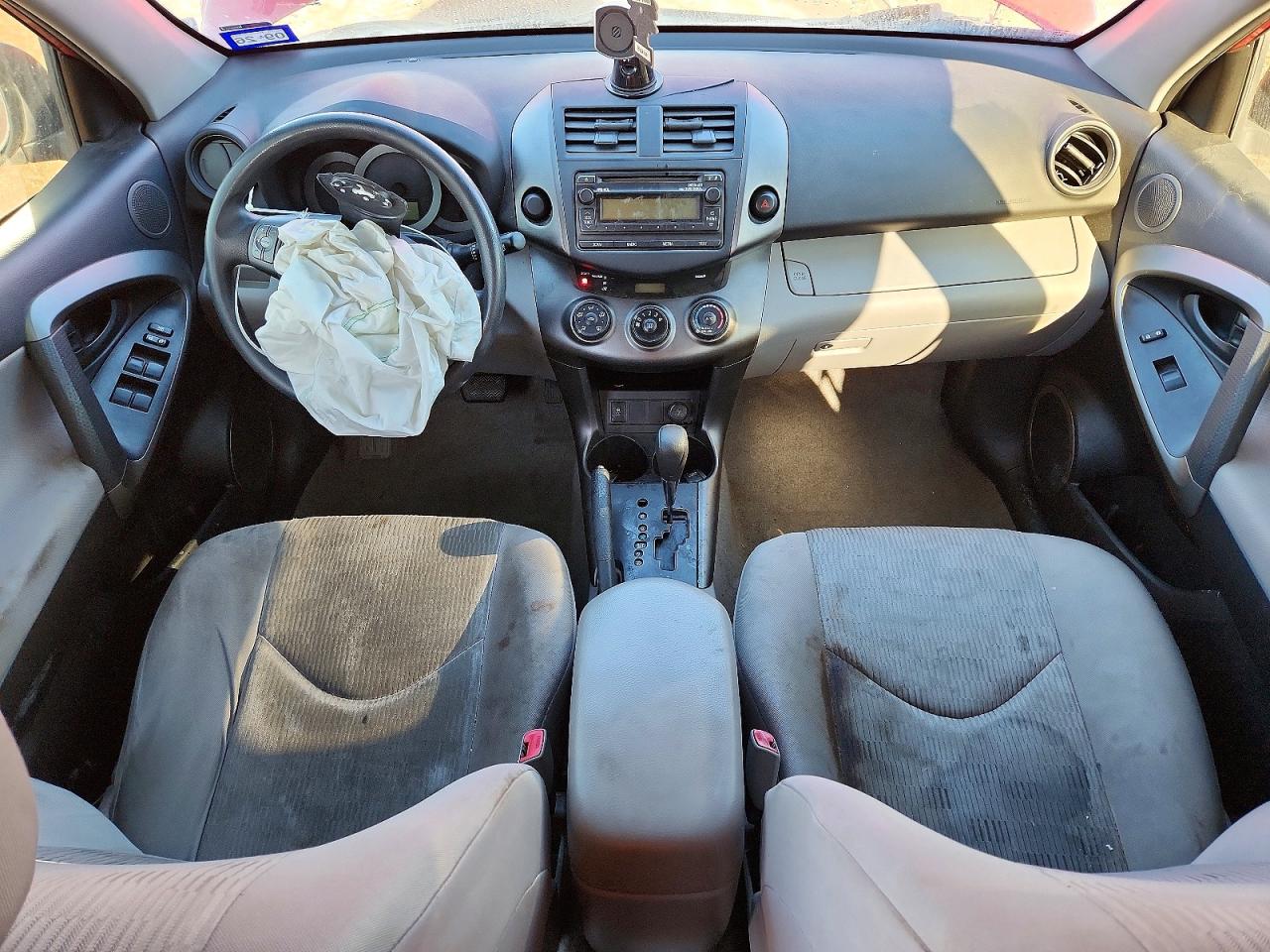 2012 TOYOTA RAV4 photo 8