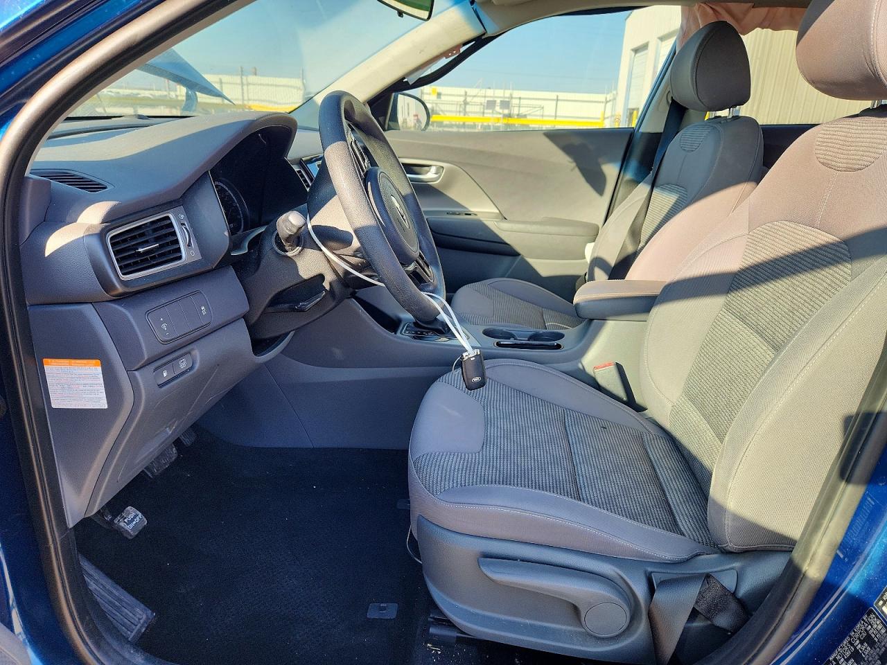2017 KIA NIRO FE photo 7