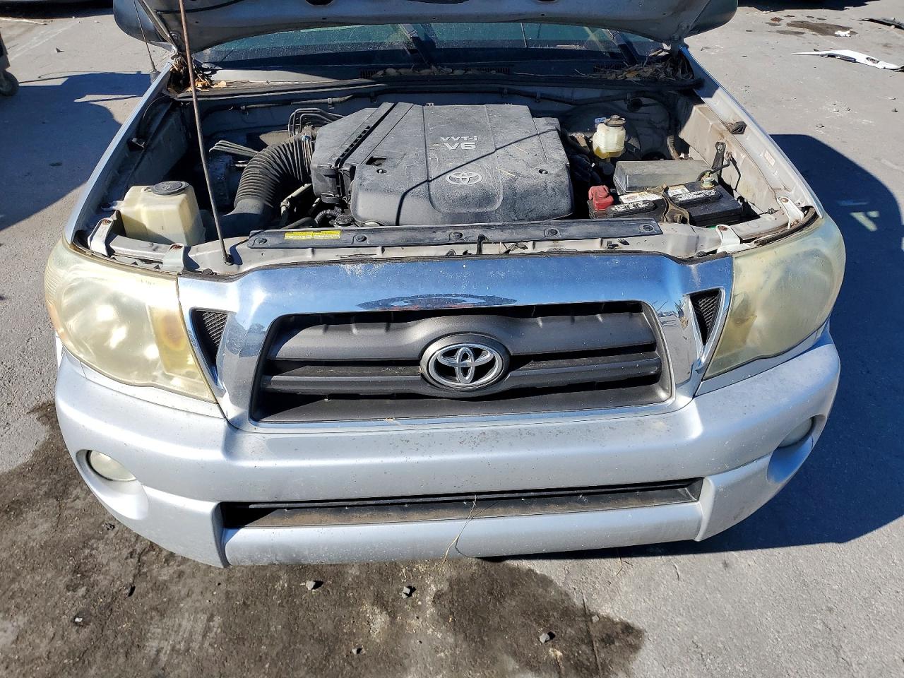 2009 TOYOTA TACOMA photo 11
