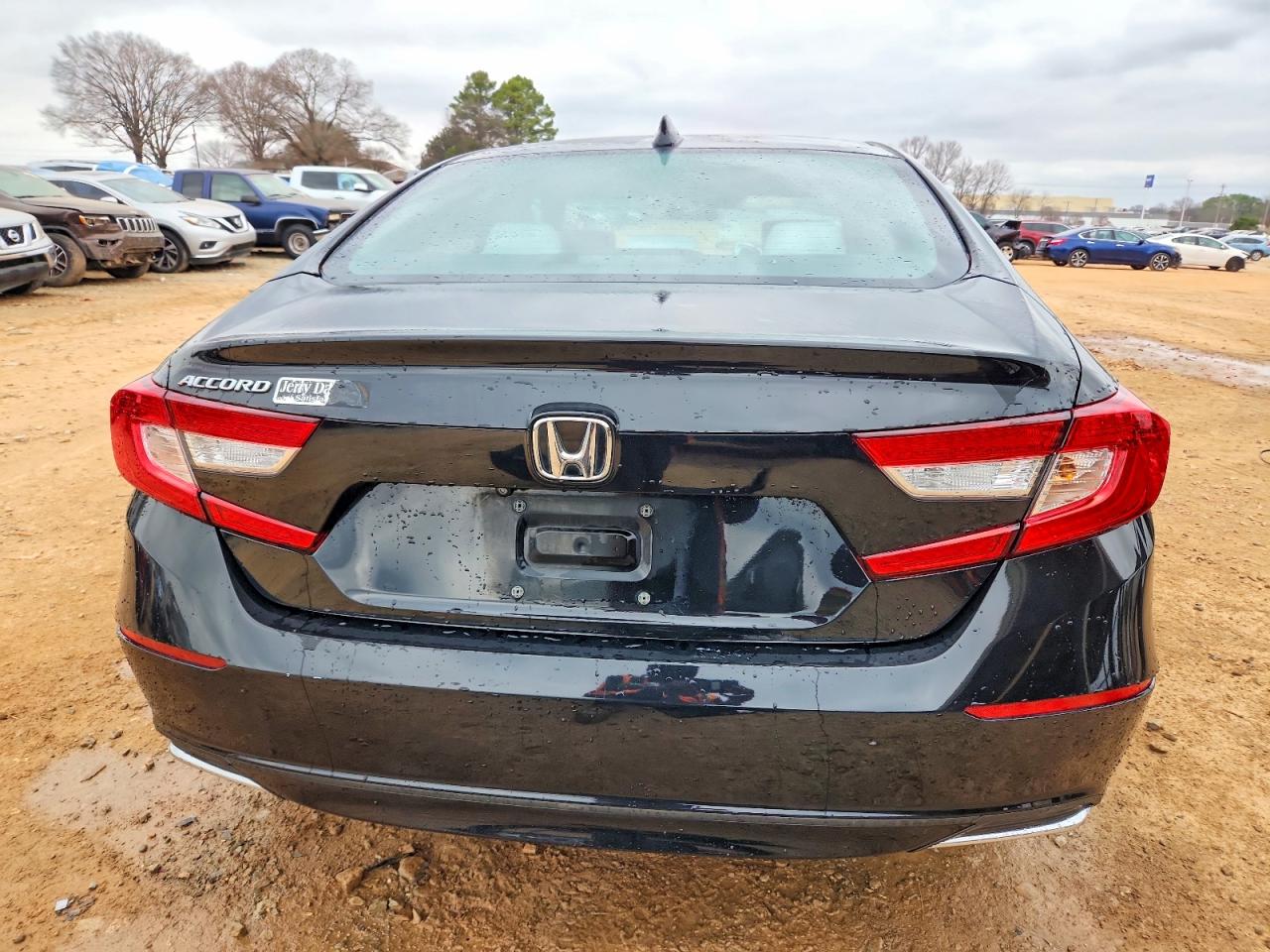 2018 HONDA ACCORD LX photo 6