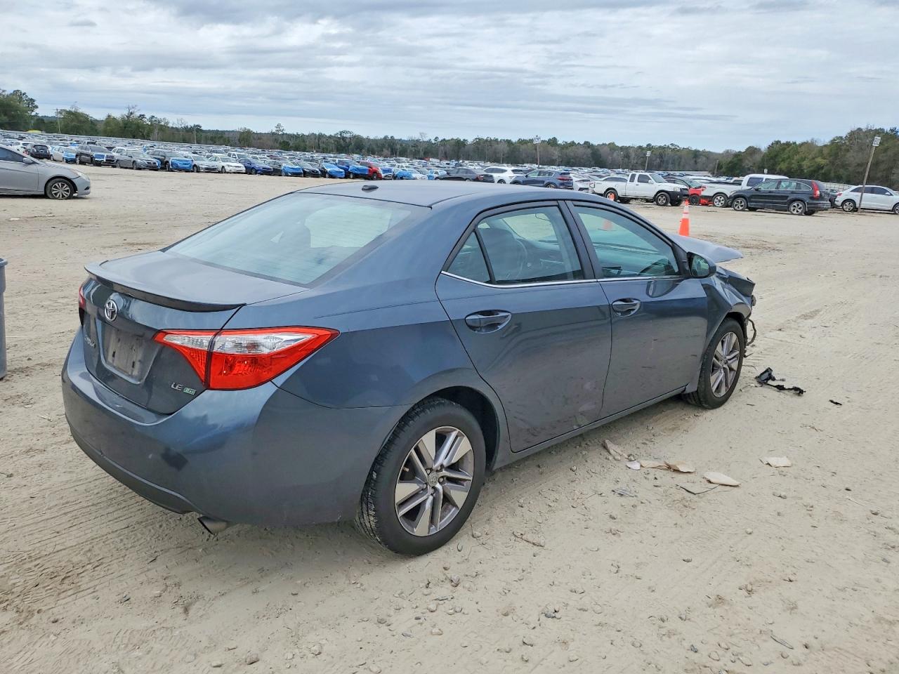 2015 TOYOTA COROLLA LE ECO PREMIUM photo 3