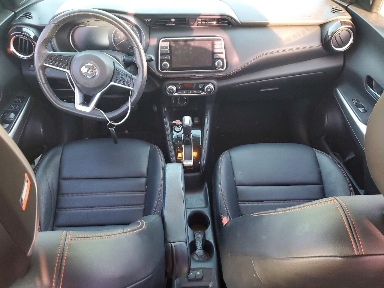 2019 NISSAN KICKS S photo 8
