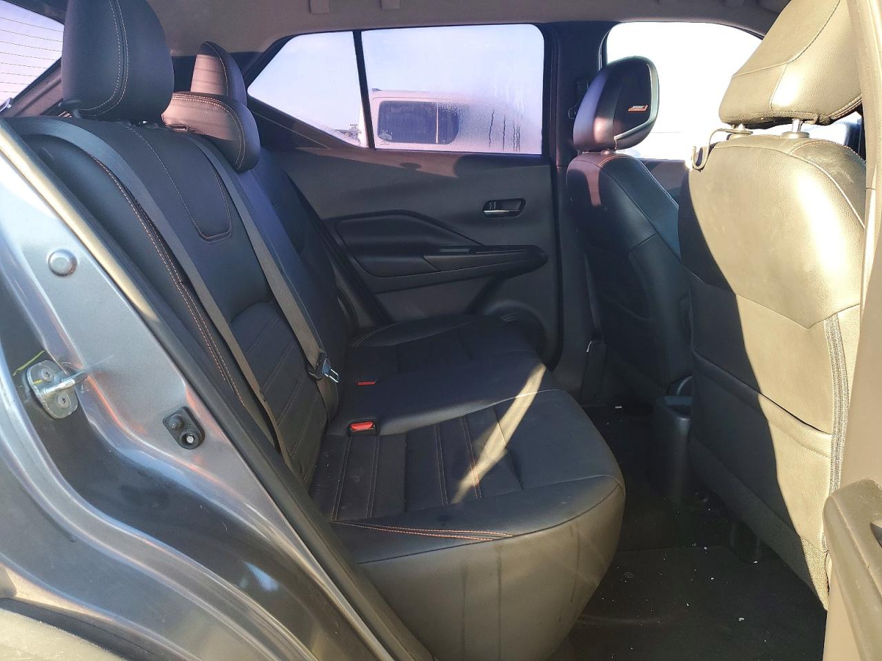 2019 NISSAN KICKS S photo 11
