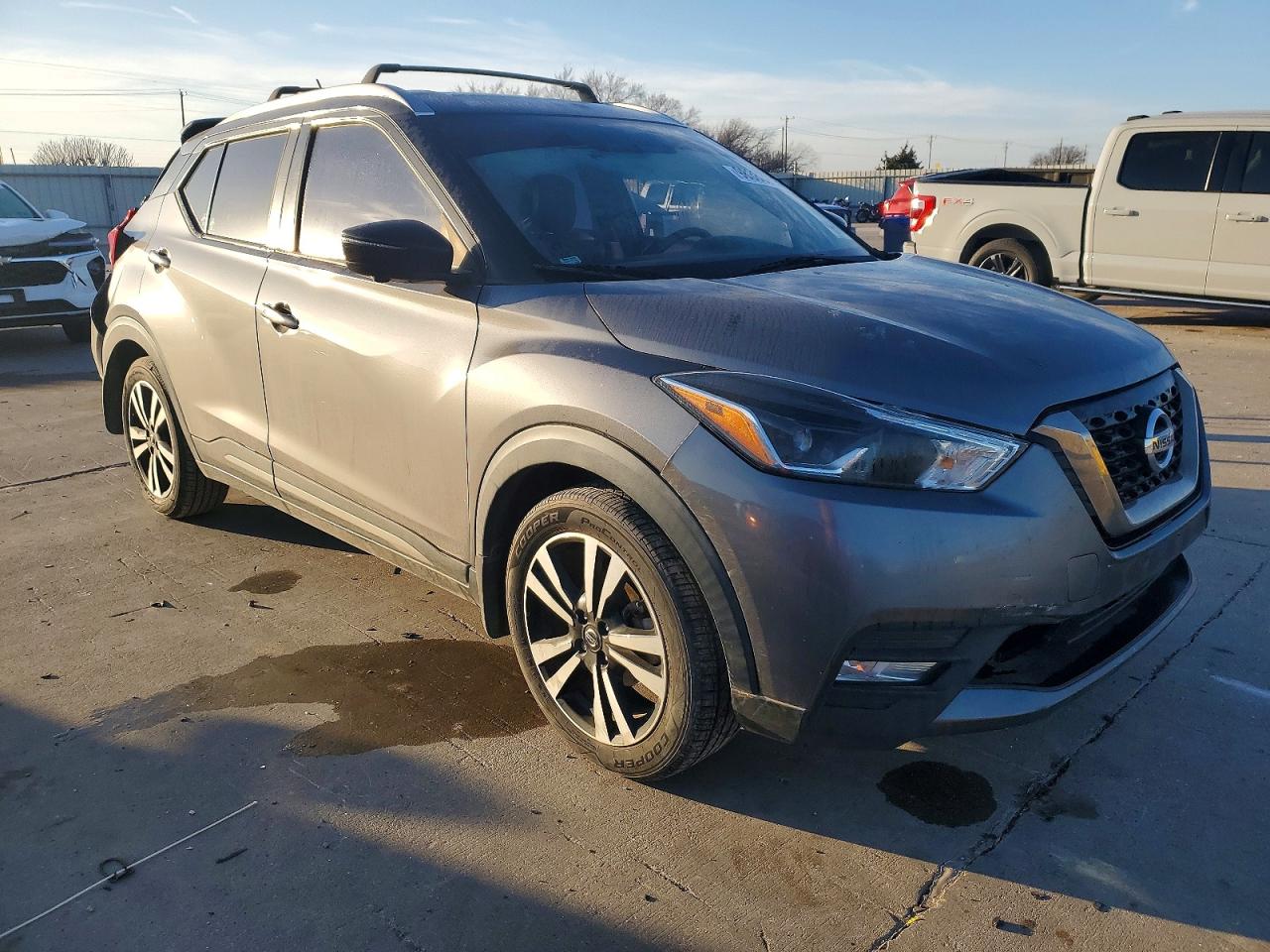 2019 NISSAN KICKS S photo 4