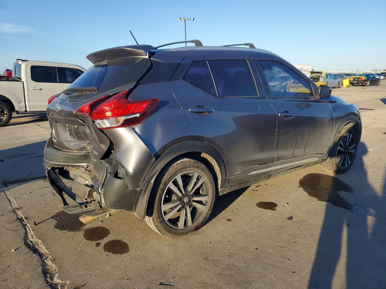 2019 NISSAN KICKS S photo 3