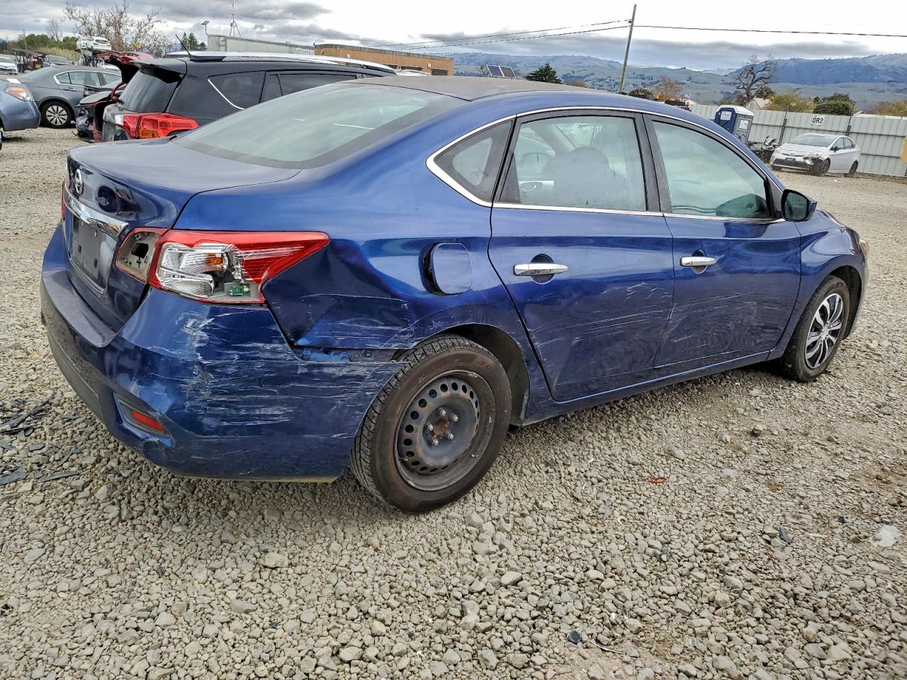2018 NISSAN SENTRA S photo 3