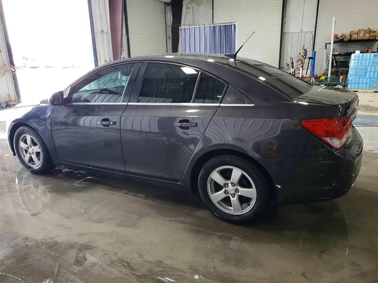 2014 CHEVROLET CRUZE LT photo 2