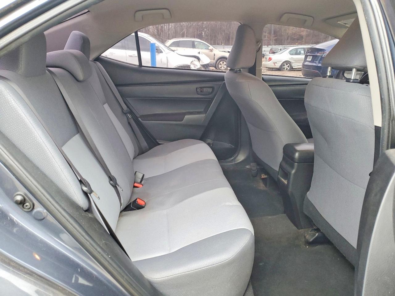 2018 TOYOTA COROLLA L photo 10