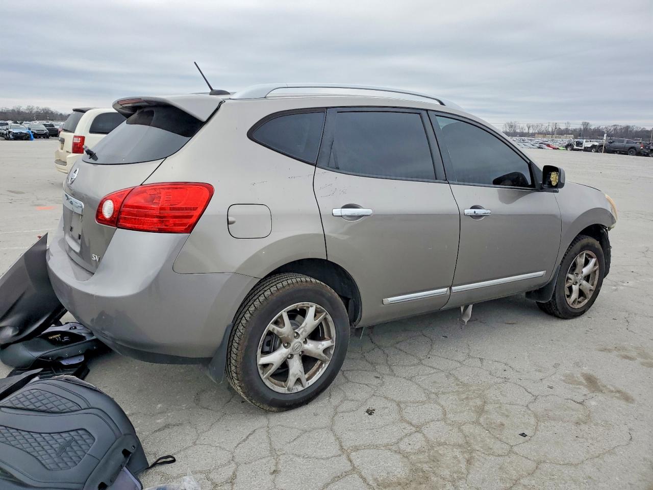 2011 NISSAN ROGUE S photo 3
