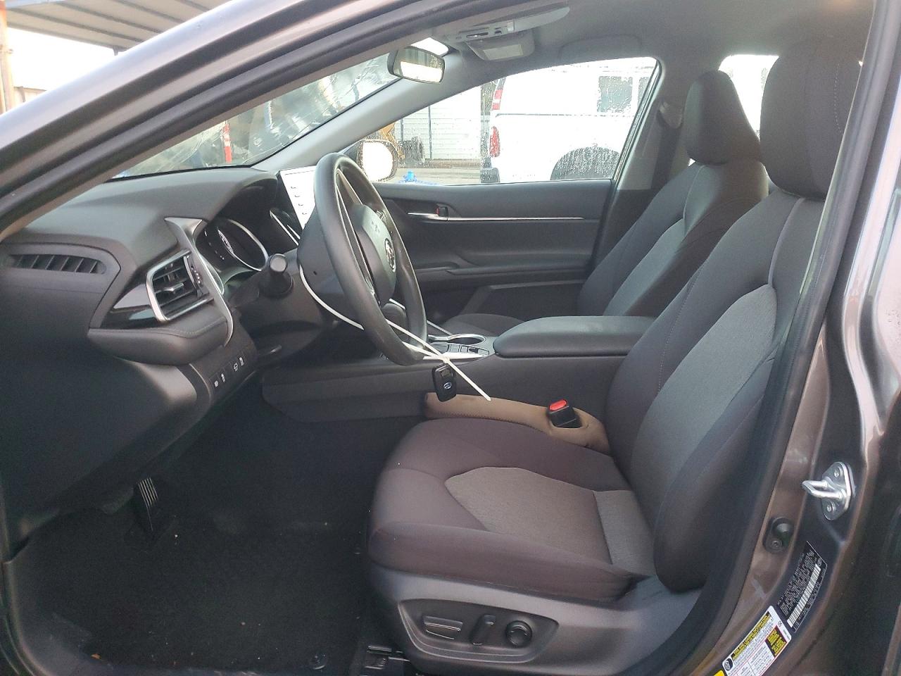 2022 TOYOTA CAMRY LE photo 7