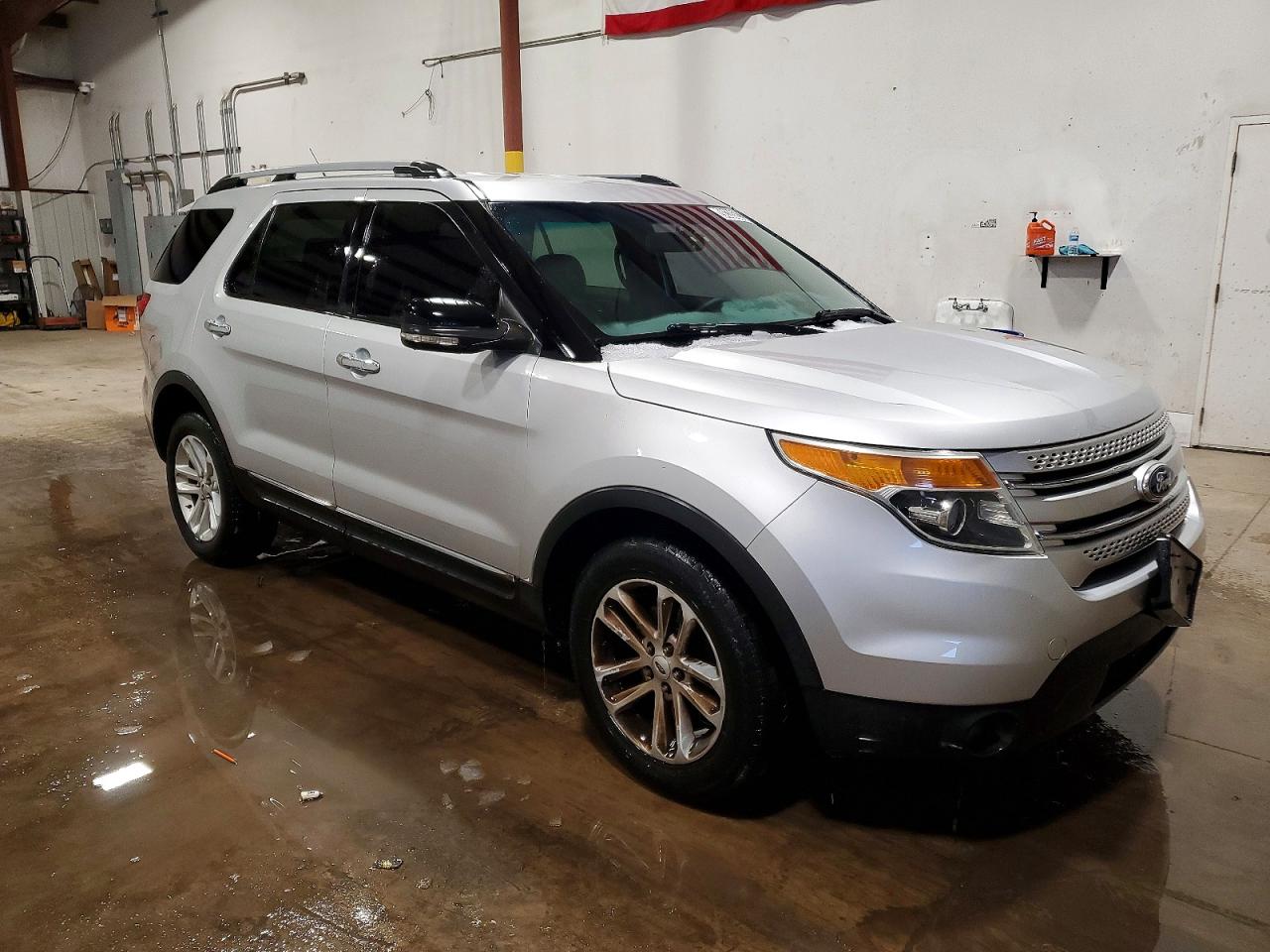 2013 FORD EXPLORER XLT photo 4