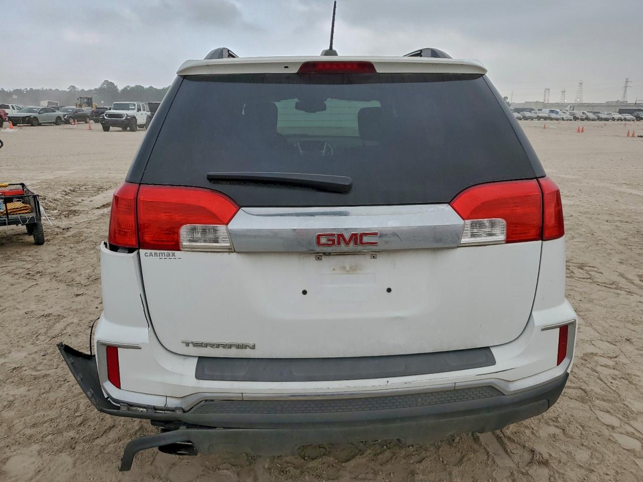 2017 GMC TERRAIN SLE photo 6