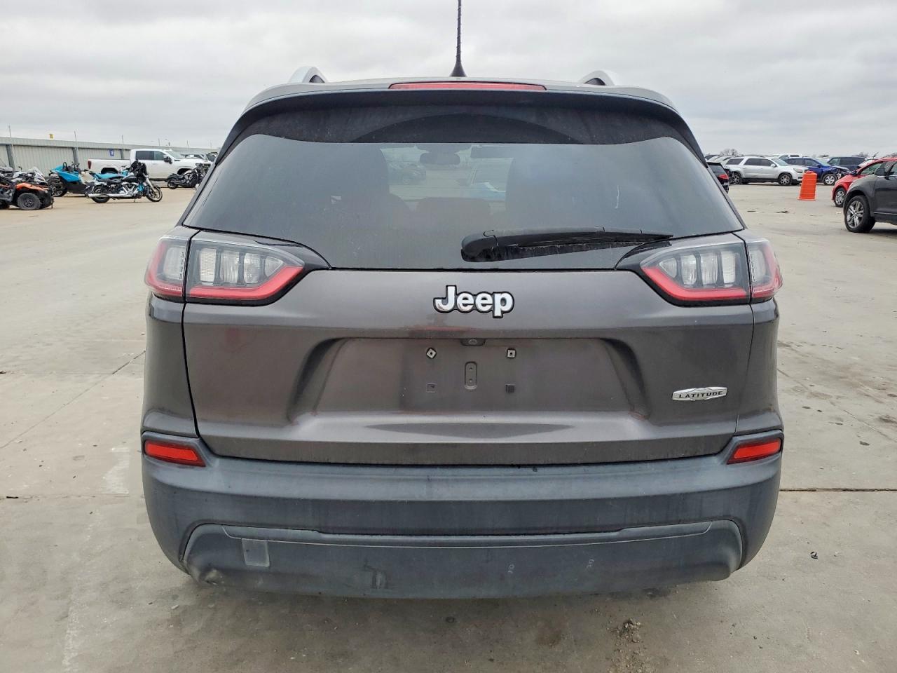 2019 JEEP CHEROKEE LATITUDE PLUS photo 6