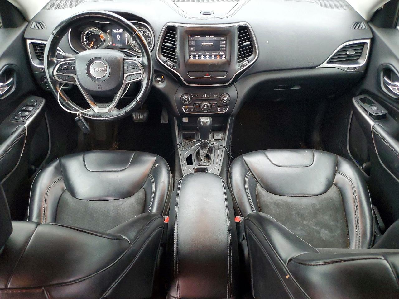 2019 JEEP CHEROKEE LATITUDE PLUS photo 8